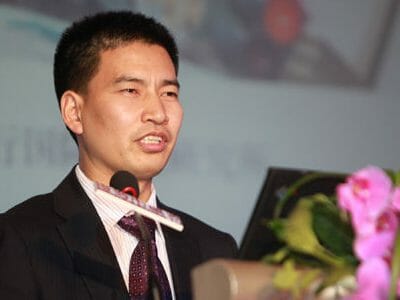 Bank of China senior economist Zhou Jingtong is the latest to predict a housing bubble 